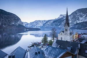 Austria, Upper Austria, Salzkamergut, Hallstatt, town view