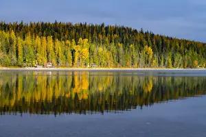 Autumn colours on Lake McDonald, Glacier National Park, Montana, USA