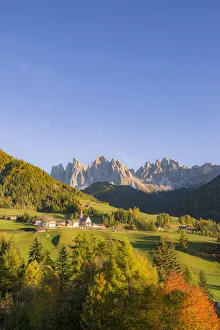 Images Dated 22nd January 2018: Autumn in the Italian Dolomites Alps, Funes Valley, Trentino Alto Adige, Italy