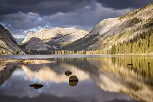 Autumn reflections on Tenaya Lake in Yosemite National Park, California, USA