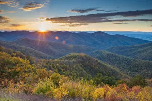 Images Dated 22nd October 2013: Autumn Sunset, Blue Ridge Mountains, Shenandoah National Park, Virginia, USA