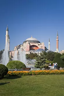 Images Dated 18th January 2008: Aya Sofia (Hagia Sophia), Sultanhamet, Istanbul, Turkey