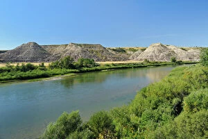 Images Dated 14th June 2023: Badlands along the Red Deer River Red Deer River badlands, Alberta, Canada