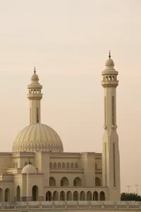 Bahrain Prints: Bahrain, Manama, Al Fatih Grand Mosque