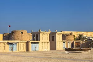 Al Manama Gallery: Bahrain, Manama, Arad Fort and traditional buildings with wind towers