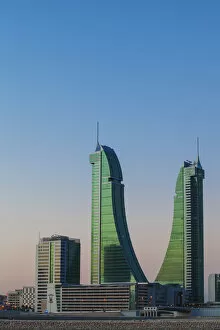 Images Dated 5th August 2015: Bahrain, Manama, Bahrain Financial Harbour, Harbour Towers