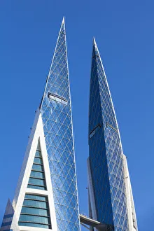 Images Dated 5th August 2015: Bahrain, Manama, Bahrain World Trade Center