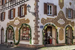 Grand Est Prints: Bakery adorned with christmas decorations