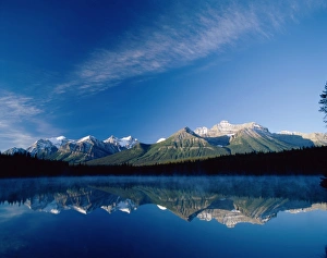 Banff National Park / Herbert Lake