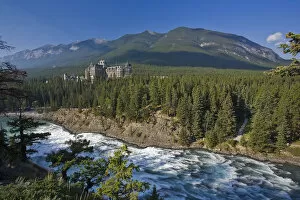 Images Dated 11th February 2008: Banff Springs Hotel, Banff Town, Alberta, Canada