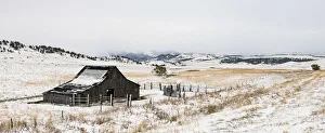 Jbanks Prints: Barn in Montans Wild North, Montana, USA