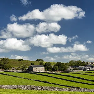 Stone Wall Prints: Barn and Stone Walls, Peak District National Park, Derbyshire, England