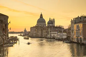 Images Dated 19th September 2019: Basilica di Santa Maria della Salute, Grand Canal, Venice, Veneto, Italy