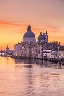 Images Dated 19th September 2019: Basilica di Santa Maria della Salute, Grand Canal, Venice, Veneto, Italy