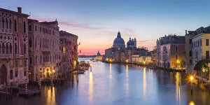 Images Dated 20th September 2019: Basilica di Santa Maria della Salute, Grand Canal, Venice, Veneto, Italy
