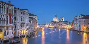 Images Dated 20th September 2019: Basilica di Santa Maria della Salute, Grand Canal, Venice, Veneto, Italy