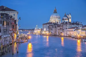 Images Dated 19th September 2019: Basilica di Santa Maria della Salute, Grand Canal, Venice, Veneto, Italy