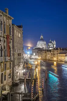 Images Dated 27th July 2020: Basilica di Santa Maria della Salute, Grand Canal, Venice, Veneto, Italy