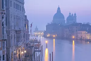 Images Dated 8th February 2023: Basilica di Santa Maria della Salute on the Grand Canal, Venice, Veneto, Italy