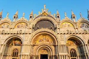Images Dated 8th February 2023: Basilica San Marco, Piazza San Marco (St. Mark's Square), Venice, Veneto, Italy