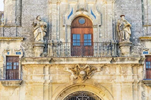 Images Dated 22nd May 2023: Basilica de Santa Maria de la Asuncion, Arcos de la Frontera, Andalusia, Spain