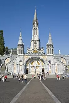 Images Dated 28th July 2008: Basilika du Rosaire, Lourdes, Hautes-Pyrenees, Midi-Pyrenees, France