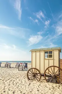 Nordsee Prints: Bathing carts and beach chairs on the western beach of Norderney