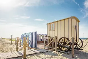 Nordsee Prints: Bathing carts and beach chairs on the western beach of Norderney