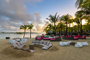 Shangri La Prints: The beach bar at the Shangri-La Le Toussrok hotel, Trou d Eau Douce, Flacq