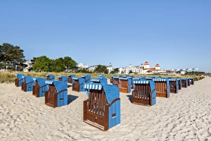 Images Dated 25th May 2016: Beach baskets and Kurhaus, Binz, Rugen Island, Mecklenburg-Western Pomerania, Germany