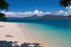 Queens Land Gallery: Beach on Fitzroy Island, Queensland, Australia