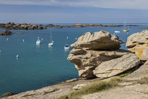 Bretagne Collection: Beach Greve Blanche in Tregastel, Cotes-d Armor, Brittany, France