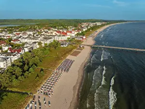 Binz Prints: Beach with pier and spa house, Binz
