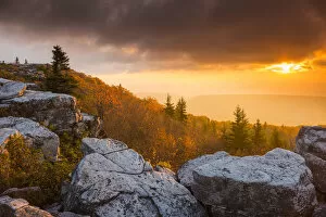 Images Dated 18th October 2013: Bear Rocks at Sunrise, Dolly Sods Wilderness, West Virginia, USA