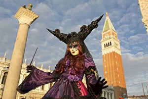 Images Dated 2nd May 2017: Beautiful costume and mask in front of Campanile at the Venice Carnival, Piazza San Marco