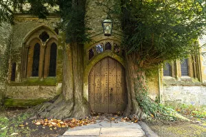 Images Dated 22nd January 2021: Beautiful doorway to St. Edwards Church, Stow-on-the-Wold, Cotswolds, Gloucestershire