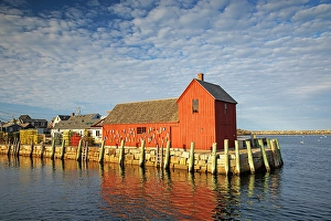 Wharf Prints: Beautiful fishing hut, Rockport harbour, Cape Ann, Gloucester, Massachusetts, USA