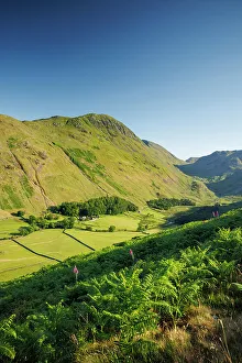 Walking Route Prints: Beautiful scenery, Hellvelyn, the Lake District, England