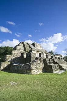 Images Dated 2nd April 2008: Belize, Altun Ha, Temple of the Masonary Alters (struture B-4)