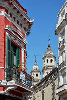 Argentina Gallery: The bell towers of the San Pedro Gonzalez Telmo church seen from Plaza Dorrego, San Telmo