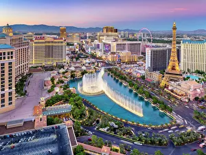 Entertainment Prints: Bellagio Fountain, Hotel Paris Vegas Strip, Las Vegas, Nevada, Clark County USA