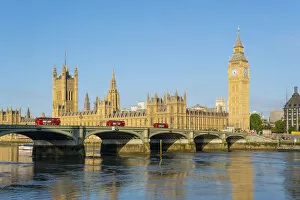 Images Dated 15th June 2022: Big Ben, Houses of Parliamant & Westminster bridge, London, England, UK