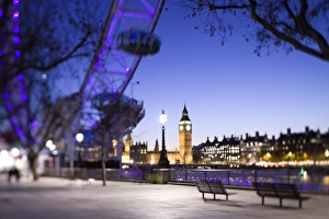 Images Dated 10th December 2008: Big Ben, Houses of Parliament