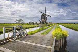 Bikes Collection: By bike to the windmills of Broekmolen (Molenlanden municipality, South Holland