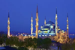 Images Dated 13th June 2013: Blue Mosque at Dusk, Istanbul, Turkey