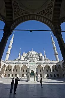 Images Dated 10th July 2008: Blue Mosque, Sultanahmet, Istanbul, Turkey
