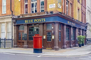 Images Dated 25th August 2020: Blue posts pub, Fitzrovia, London, England, UK