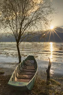 Images Dated 14th February 2017: Boat on Erhai Lake, Shuanglang, Yunnan, China
