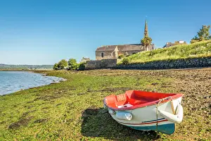 Notre Dame Prints: Boat on the shore, with the eglise Notre-Dame