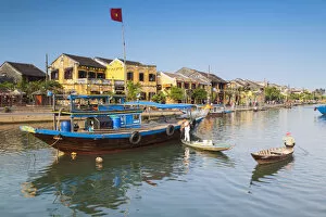 Images Dated 11th June 2014: Boats on Thu Bon River, Hoi An (UNESCO World Heritage Site), Quang Ham, Vietnam